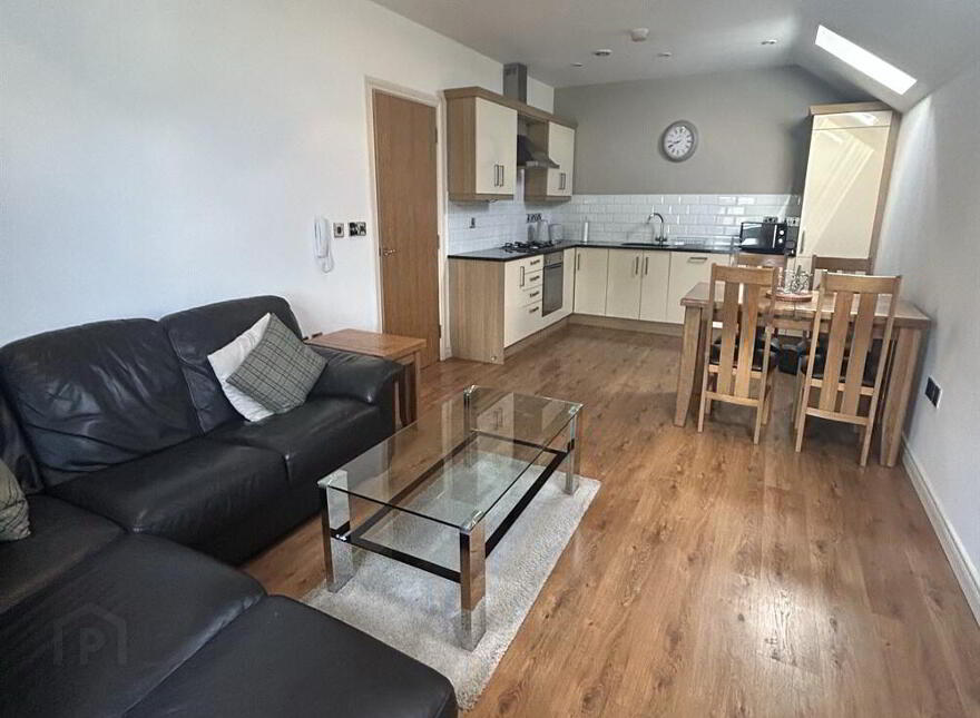 12 Woodberry Lane, Dunmurry, Belfast, BT17 0WZ