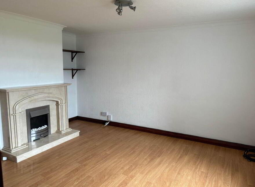 41 Carnroe Drive, Carrickfergus, BT38 8XF