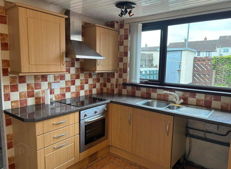 41 Carnroe Drive, Carrickfergus, BT38 8XF