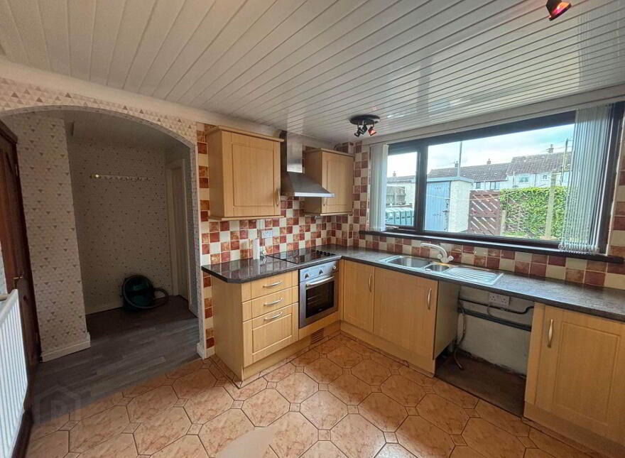 41 Carnroe Drive, Carrickfergus, BT38 8XF