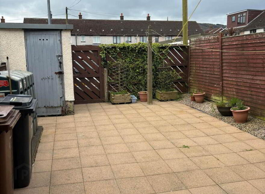 41 Carnroe Drive, Carrickfergus, BT38 8XF