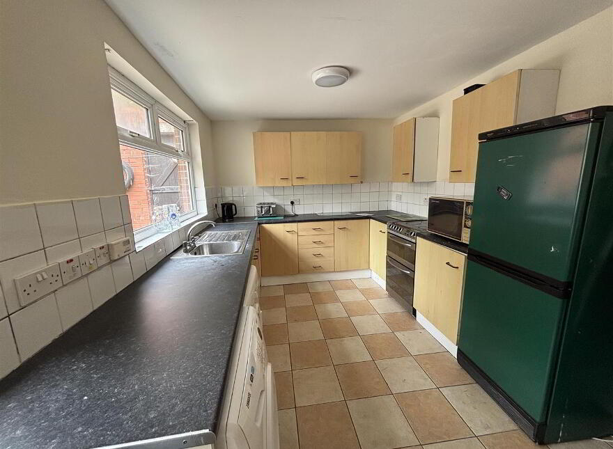 91 Dunluce Avenue, Lisburn Road, Belfast, BT9 7AW