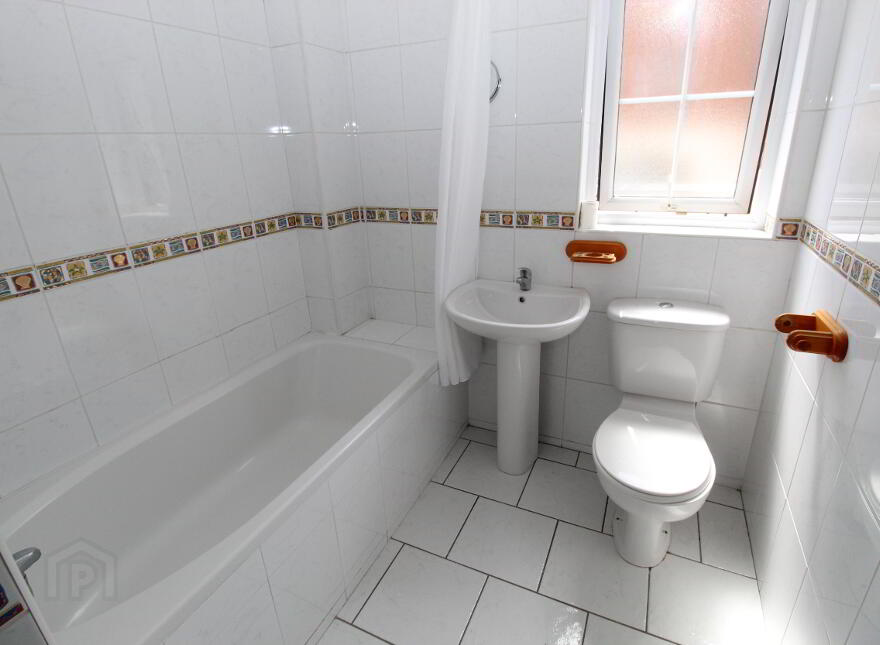 11 Pipers Field, Dundonald, Belfast, BT16 2AB