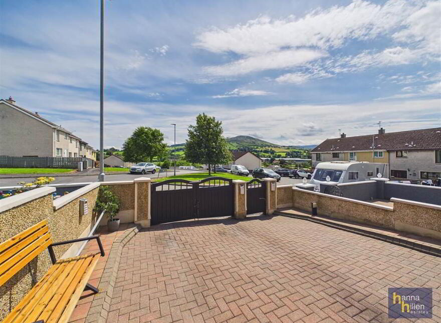 27 Carrick Vista, Bessbrook, Newry, BT35 7BZ