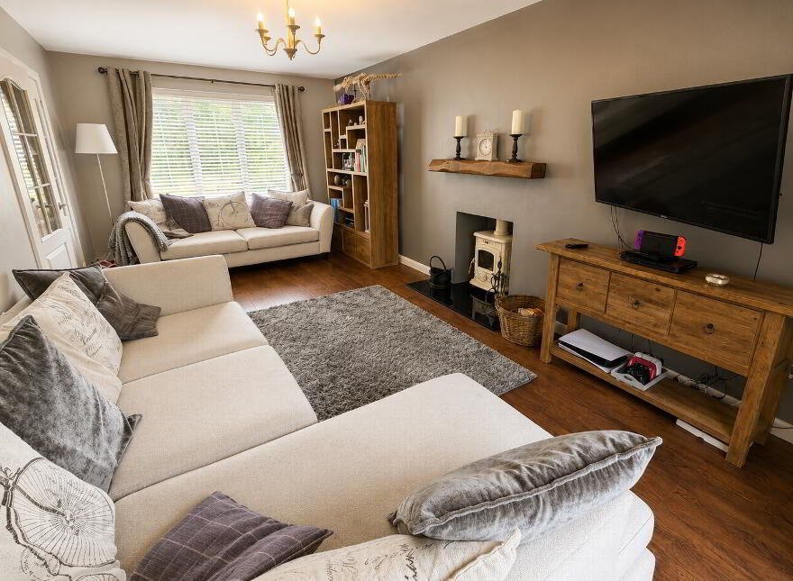92 Dunboyne Park, Eglinton, L’derry, BT47 3YJ