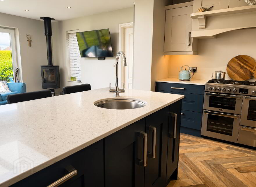 92 Dunboyne Park, Eglinton, L’derry, BT47 3YJ
