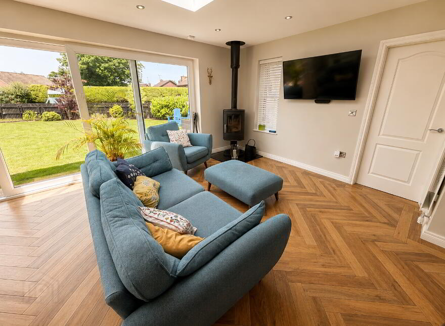 92 Dunboyne Park, Eglinton, L’derry, BT47 3YJ
