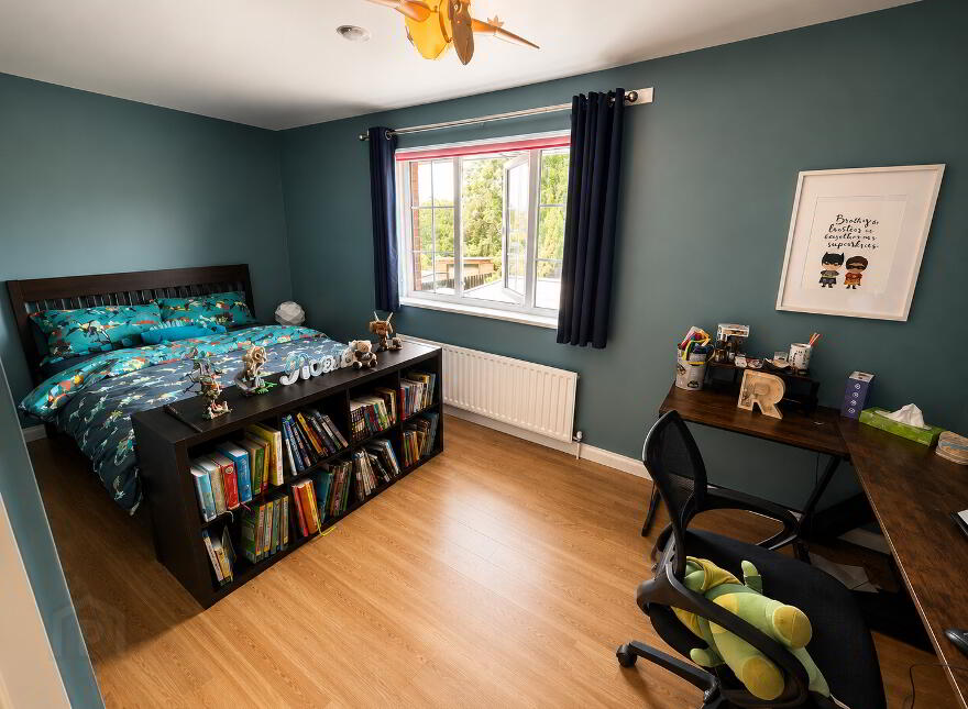 92 Dunboyne Park, Eglinton, L’derry, BT47 3YJ