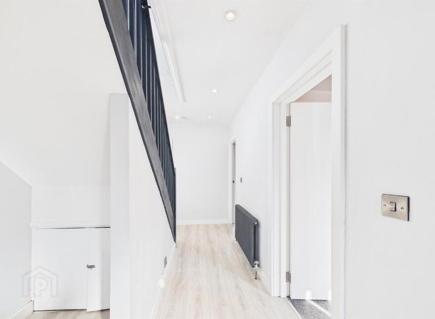 33 East Link, Holywood, BT18 9PQ