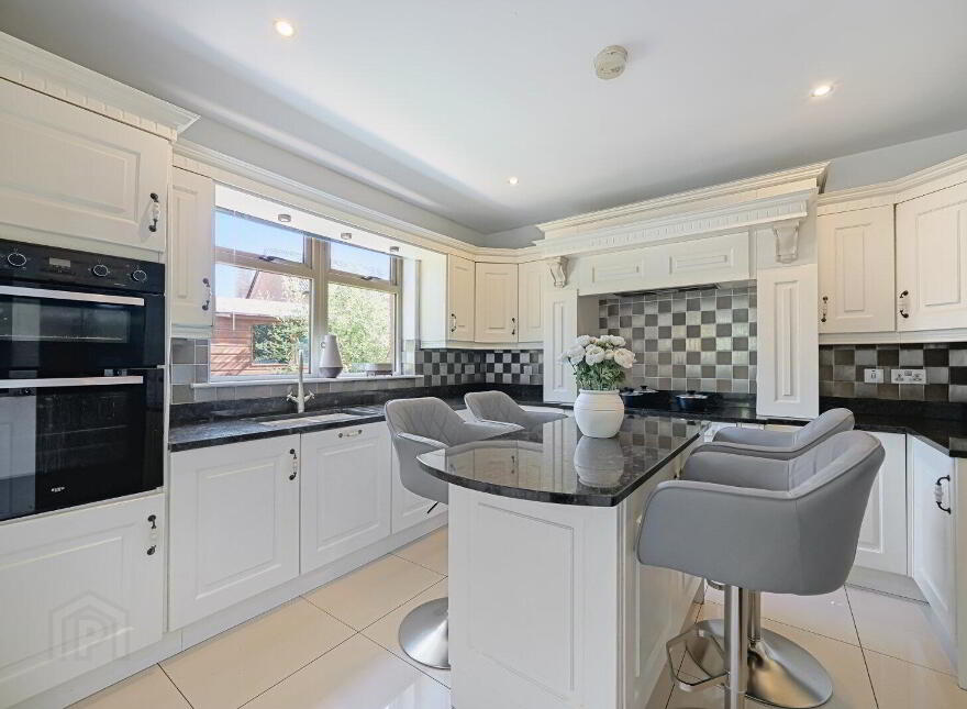 15 Maple Hill, Belfast, BT10 0PZ
