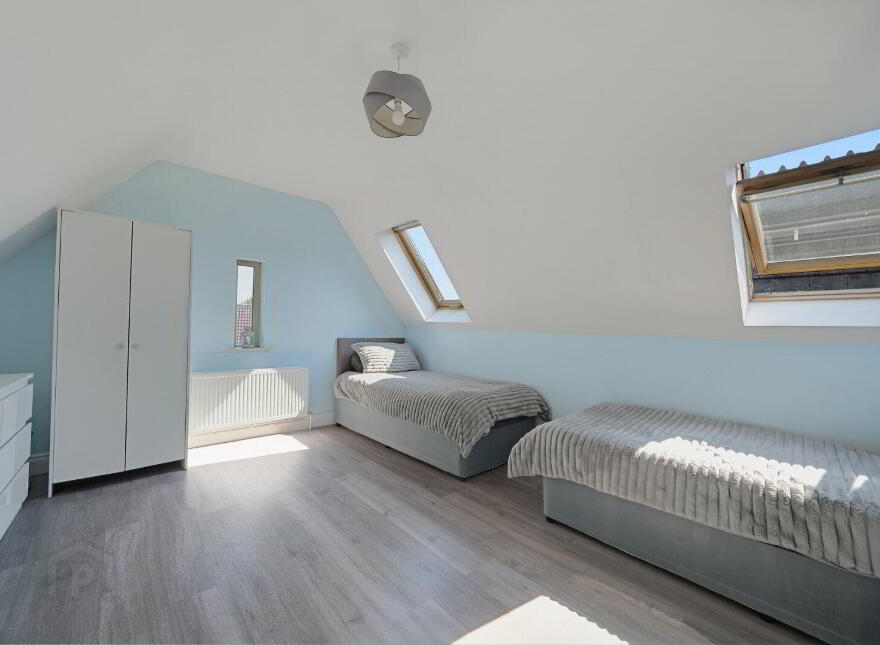 15 Maple Hill, Belfast, BT10 0PZ