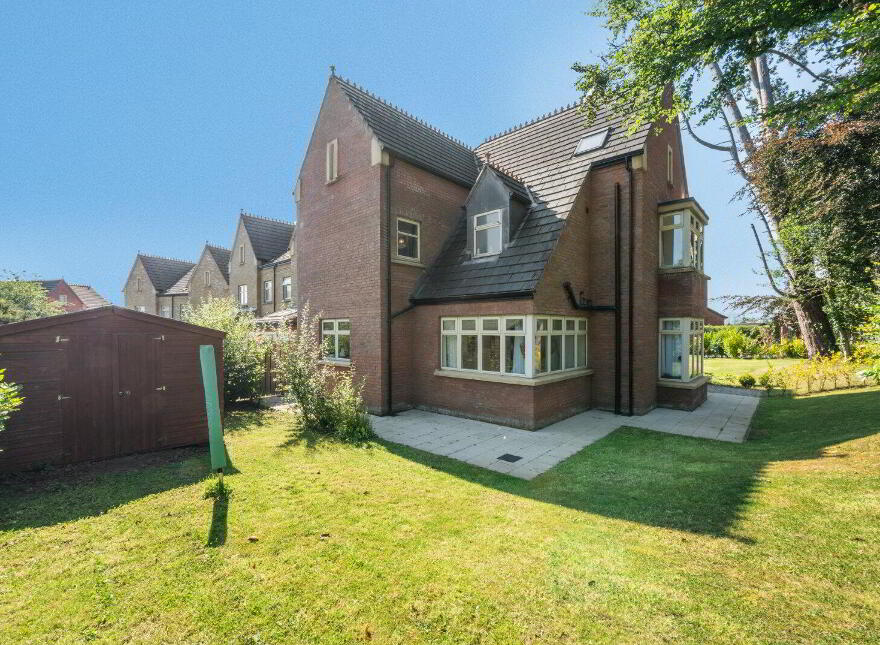 15 Maple Hill, Belfast, BT10 0PZ
