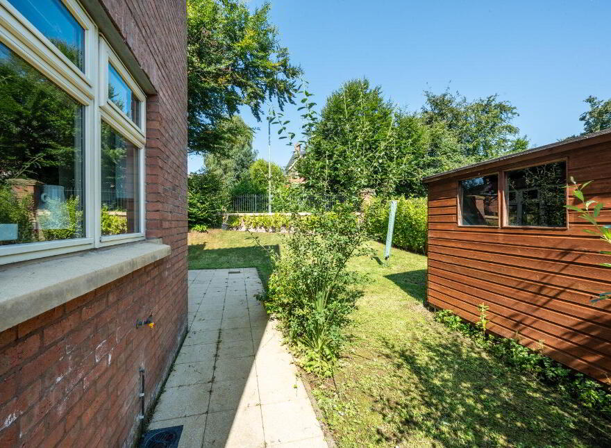 15 Maple Hill, Belfast, BT10 0PZ