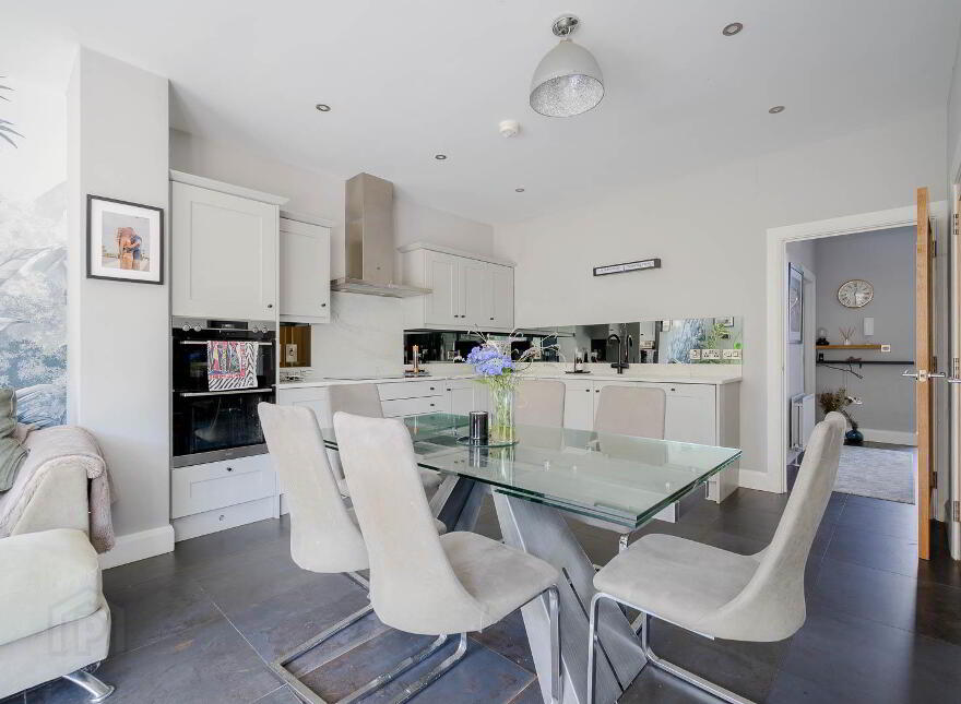 381 Old Holywood Road, Holywood, BT18 9QH