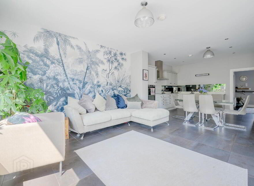381 Old Holywood Road, Holywood, BT18 9QH