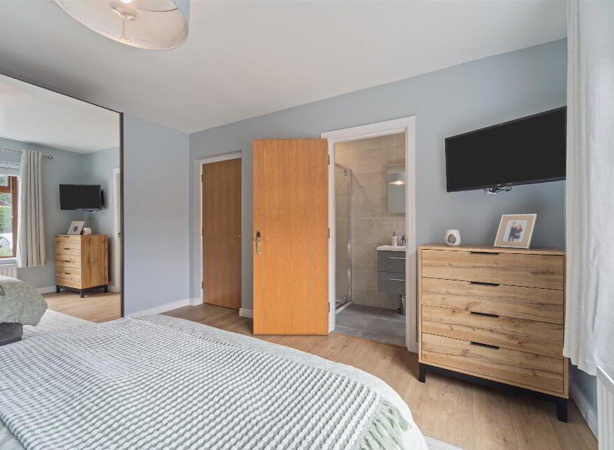 2 Greenwich Mews, 24 Upper Lisburn Road, Belfast, BT10 0FL