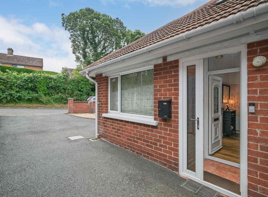 4 Lennox Avenue, Belfast, BT8 6LA