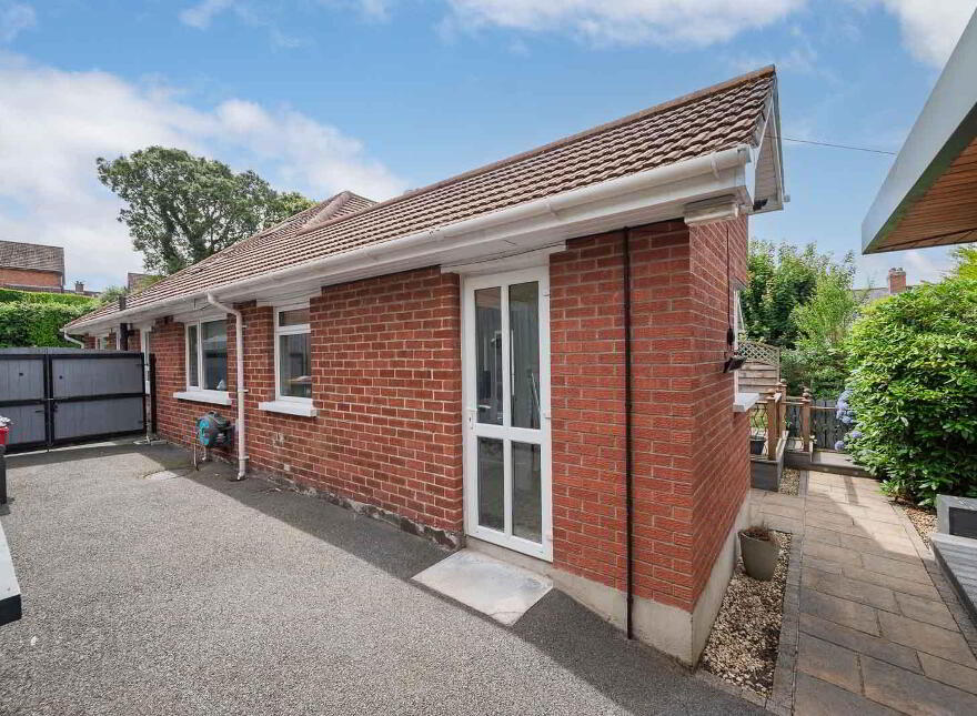 4 Lennox Avenue, Belfast, BT8 6LA