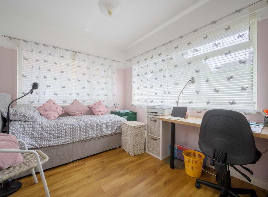 4 Lennox Avenue, Belfast, BT8 6LA