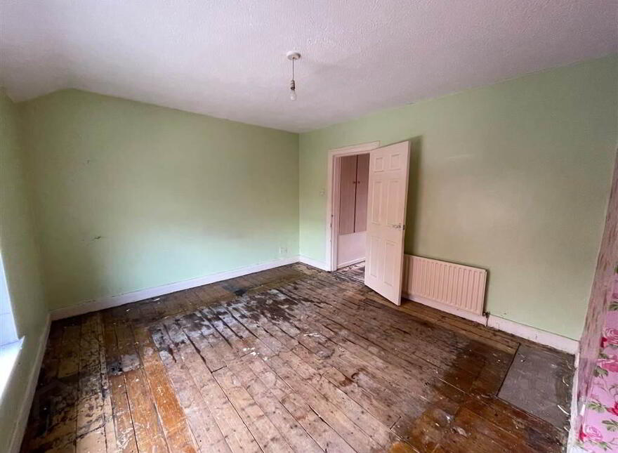 4 Beechmount Parade, Belfast, BT12 7LW