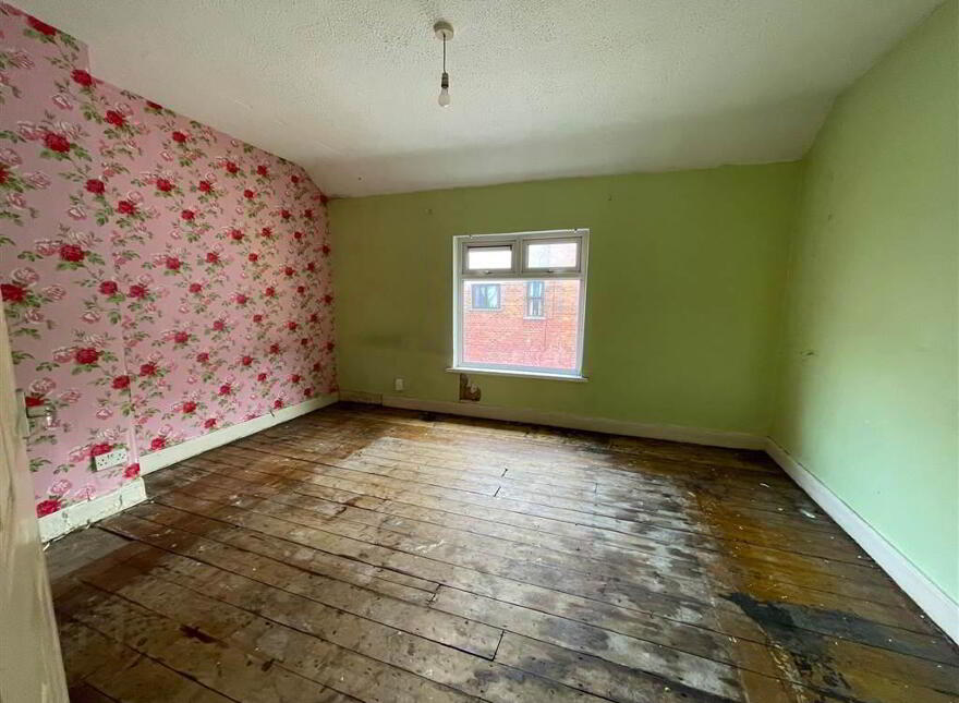 4 Beechmount Parade, Belfast, BT12 7LW
