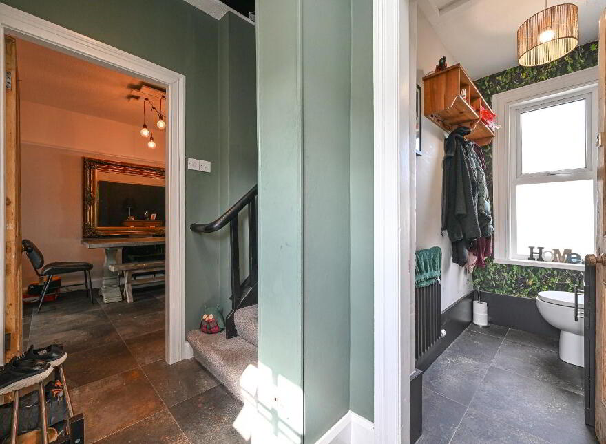 39 Groomsport Road, Bangor, BT20 5LP