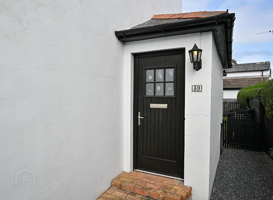 39 Groomsport Road, Bangor, BT20 5LP