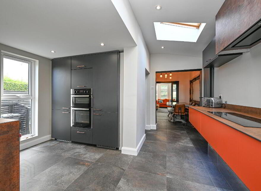 39 Groomsport Road, Bangor, BT20 5LP