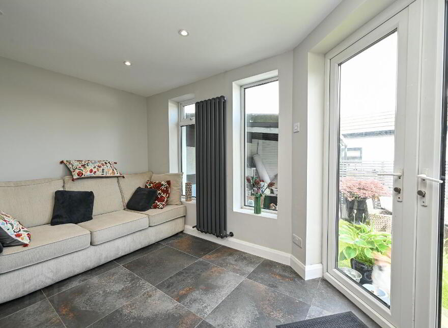39 Groomsport Road, Bangor, BT20 5LP