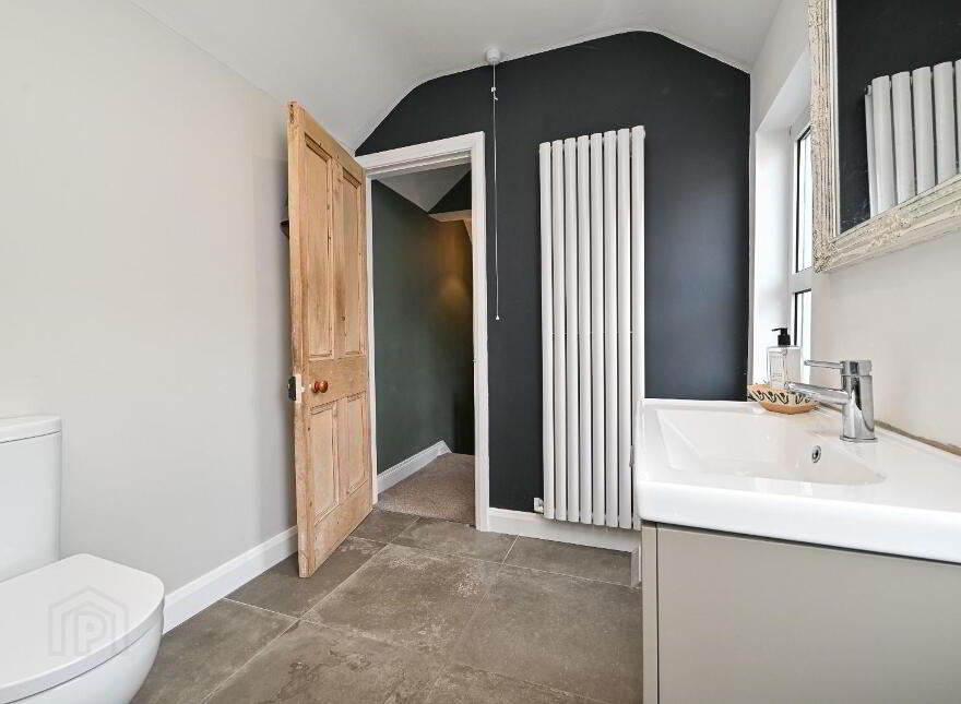 39 Groomsport Road, Bangor, BT20 5LP