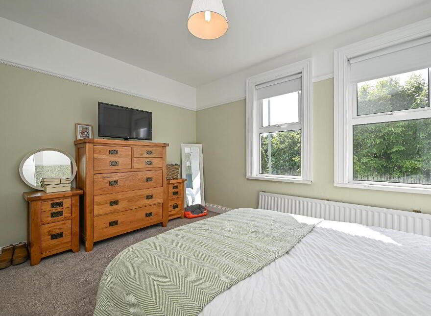 39 Groomsport Road, Bangor, BT20 5LP