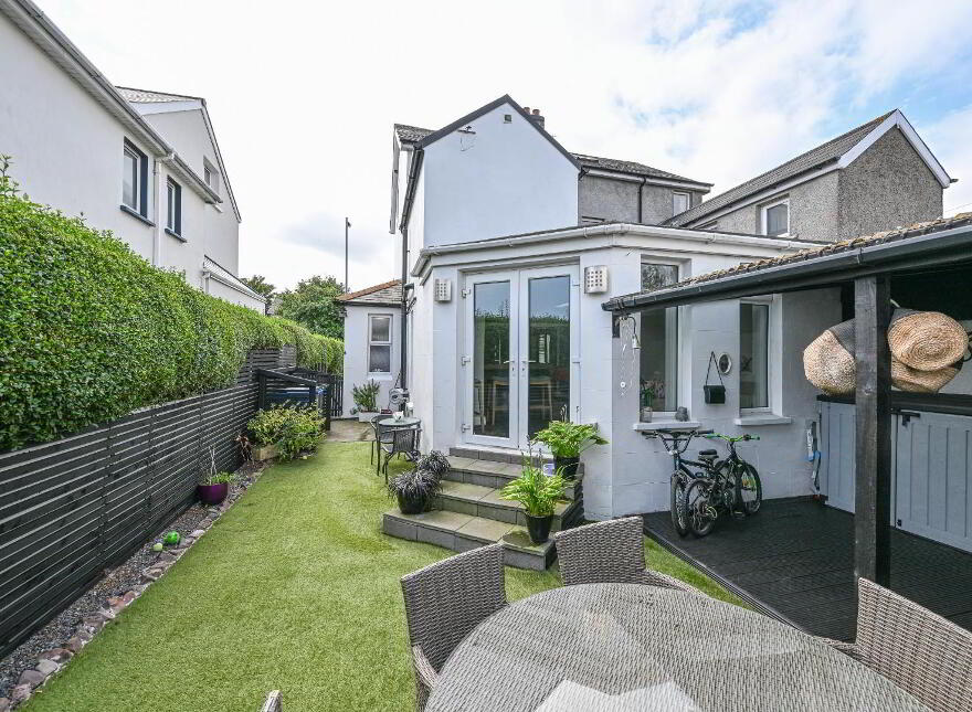 39 Groomsport Road, Bangor, BT20 5LP