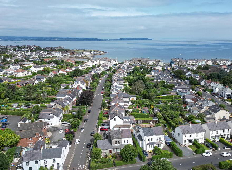 39 Groomsport Road, Bangor, BT20 5LP