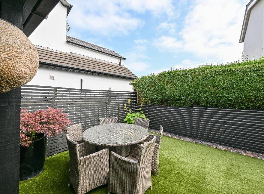 39 Groomsport Road, Bangor, BT20 5LP