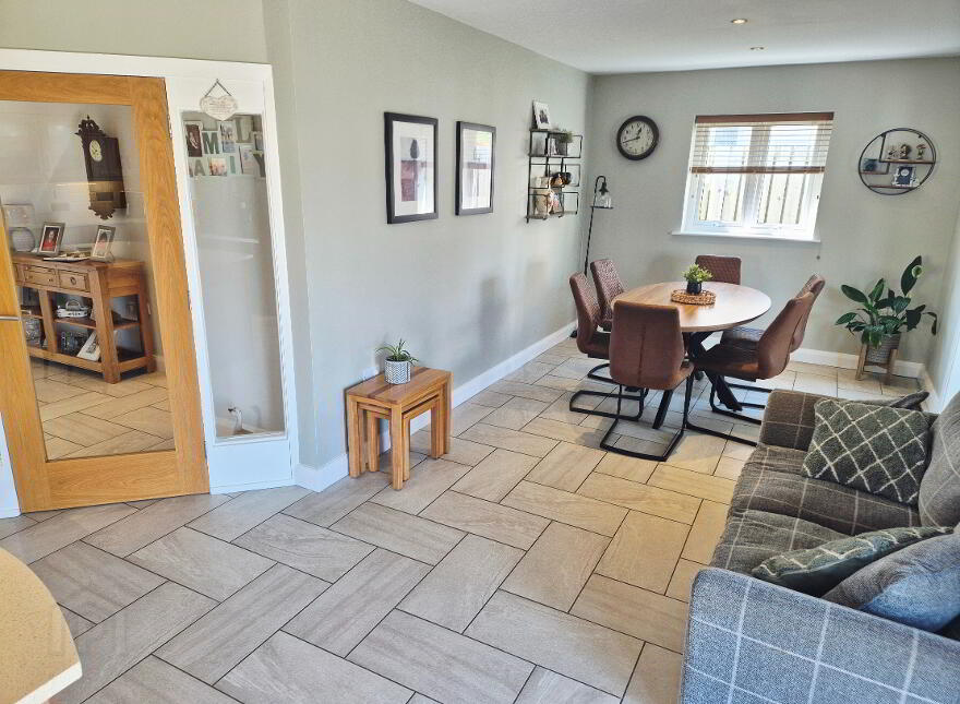 45 Magheraboy Avenue, Portrush, BT56 8GW