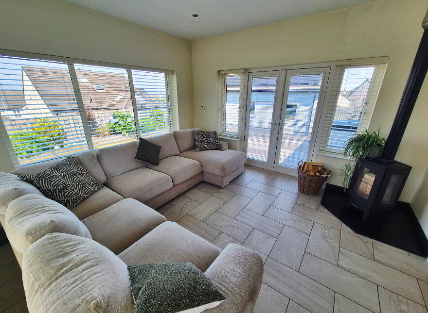 45 Magheraboy Avenue, Portrush, BT56 8GW