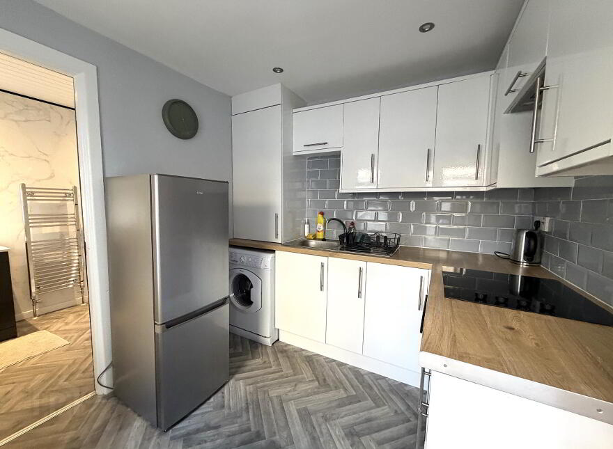 41 Omeath Street, Belfast, BT6 8ND