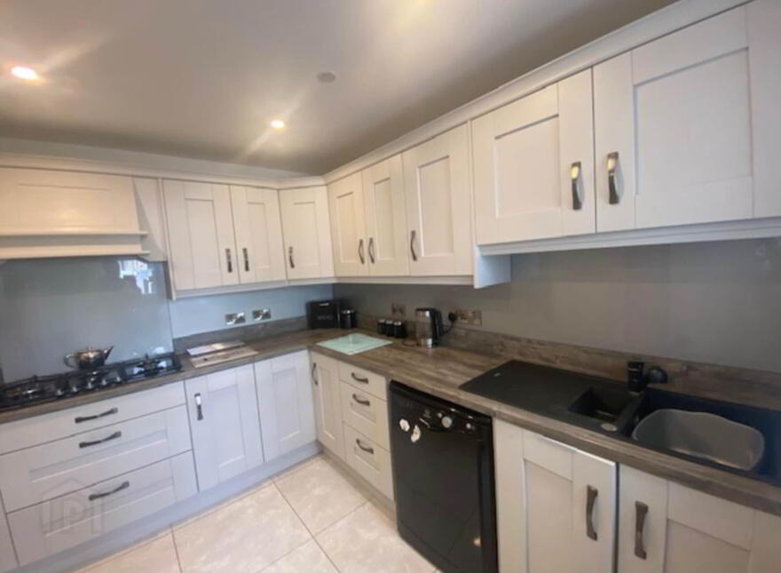 4 Woodview Terrace, Stranorlar, F93N6E4