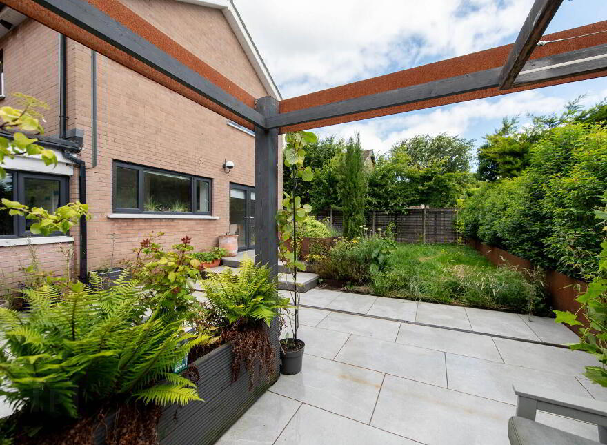 32 Lynda Avenue, Jordanstown, Newtownabbey, BT37 0NX
