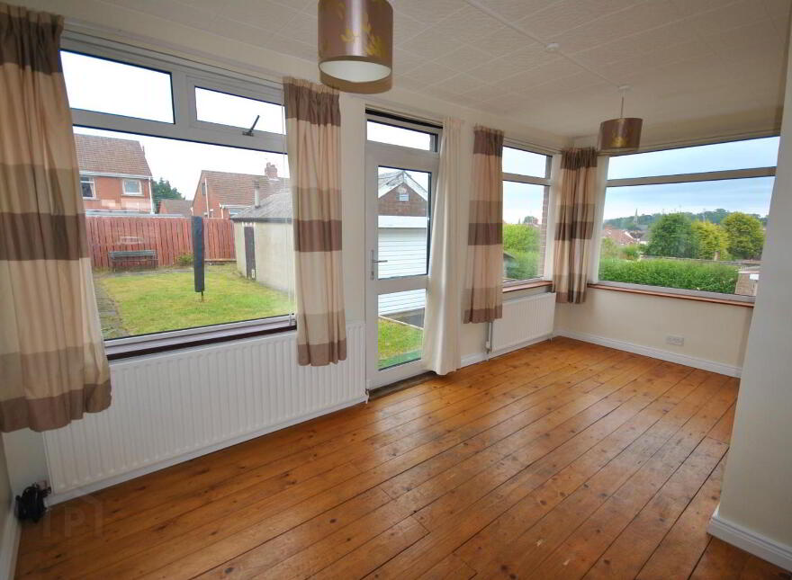 22 Silverstream Drive, Bangor, BT20 3LW