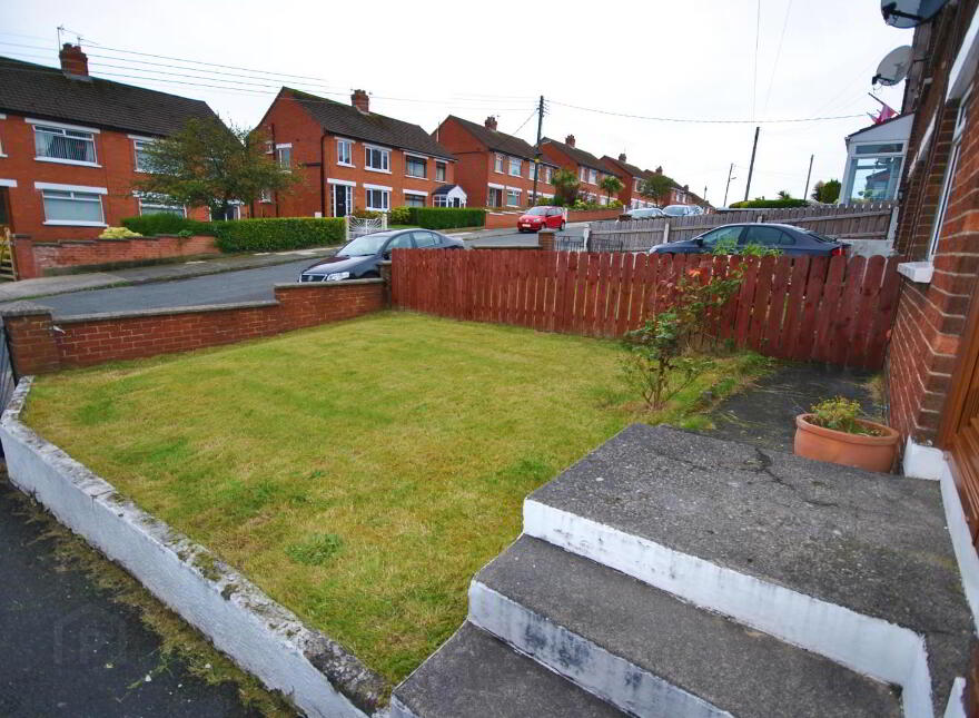 22 Silverstream Drive, Bangor, BT20 3LW