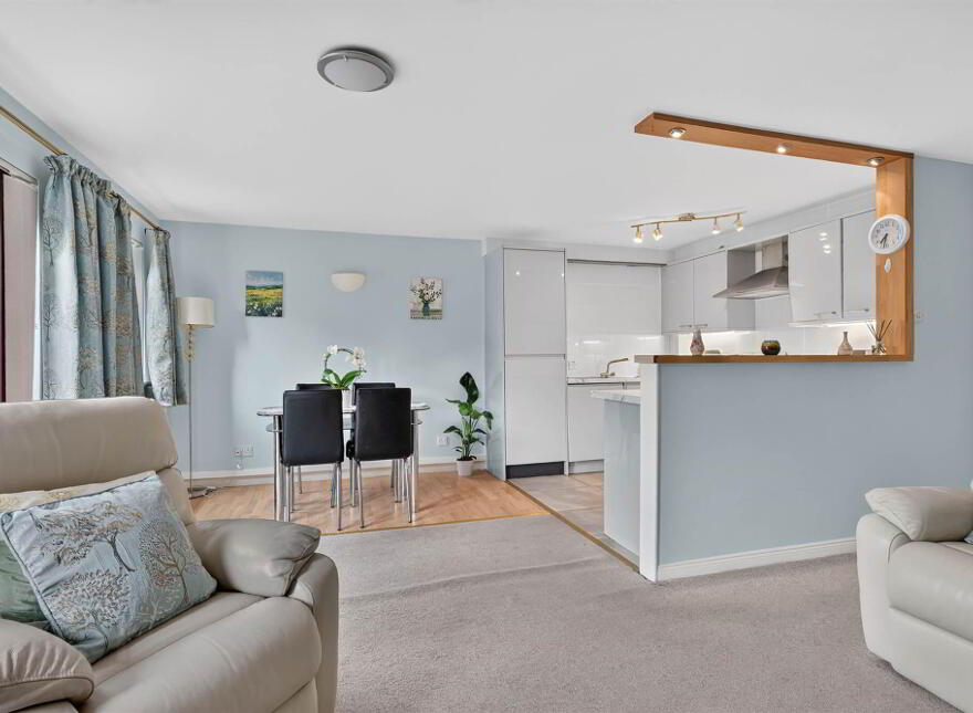 Apartment 5 The Hollies 109 North Road, Ballyhackamore, Belfast, BT5 5NF