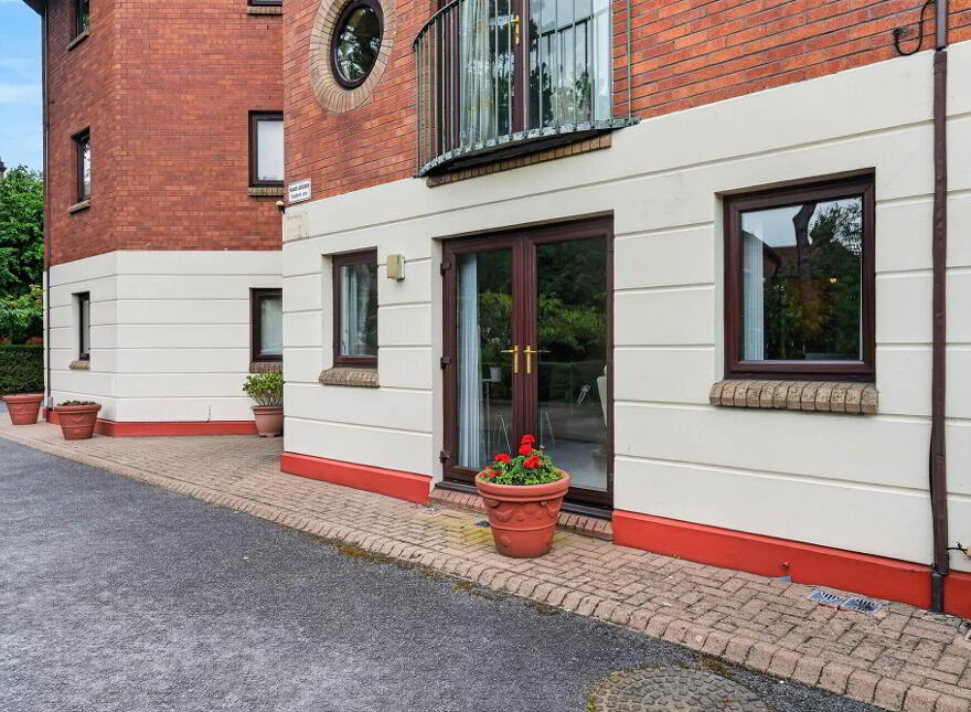 Apartment 5 The Hollies 109 North Road, Ballyhackamore, Belfast, BT5 5NF