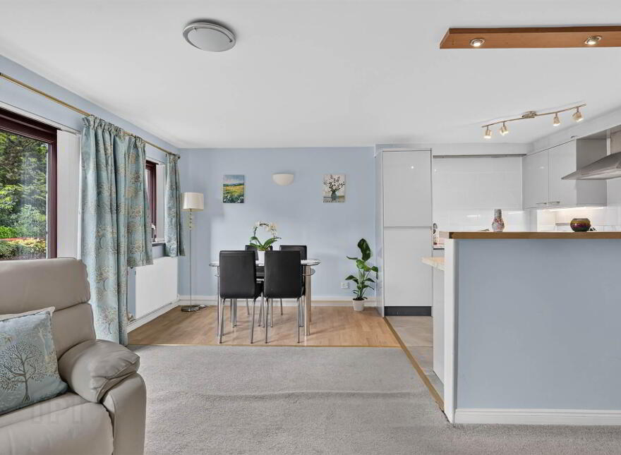 Apartment 5 The Hollies 109 North Road, Ballyhackamore, Belfast, BT5 5NF