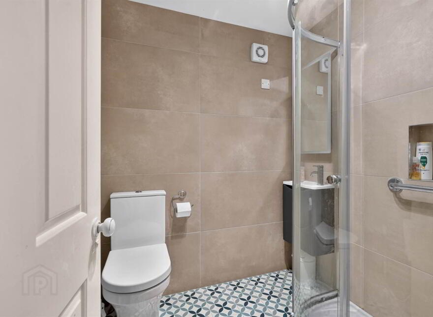 Apartment 5 The Hollies 109 North Road, Ballyhackamore, Belfast, BT5 5NF