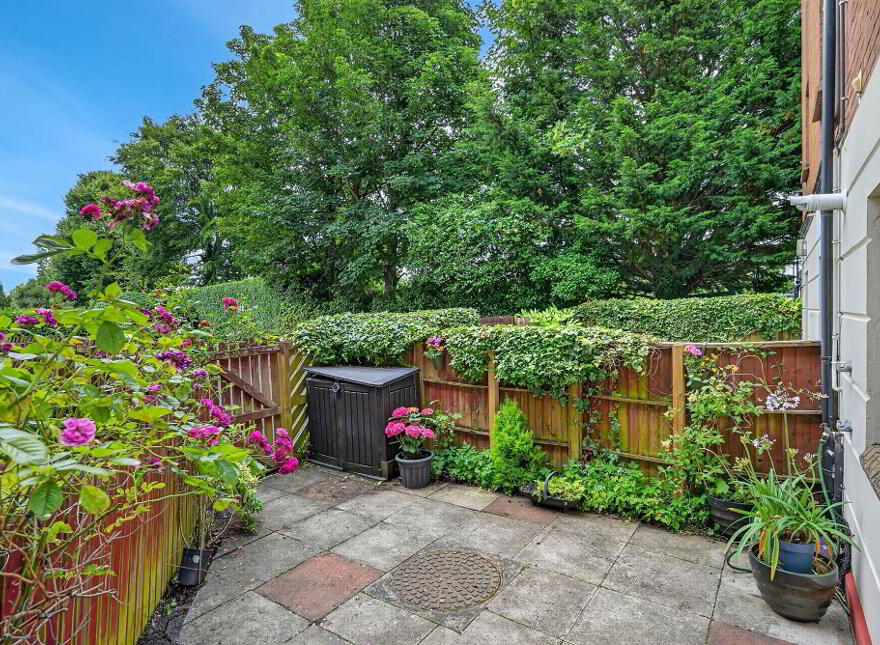 Apartment 5 The Hollies 109 North Road, Ballyhackamore, Belfast, BT5 5NF