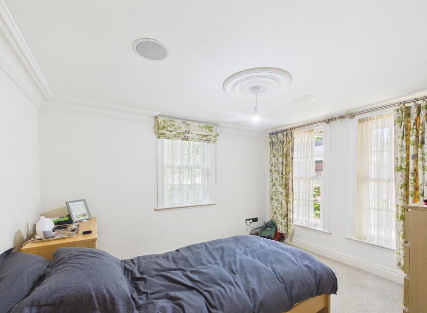 Apt 15, 6 Danesfort Park North, Belfast, BT9 5RB