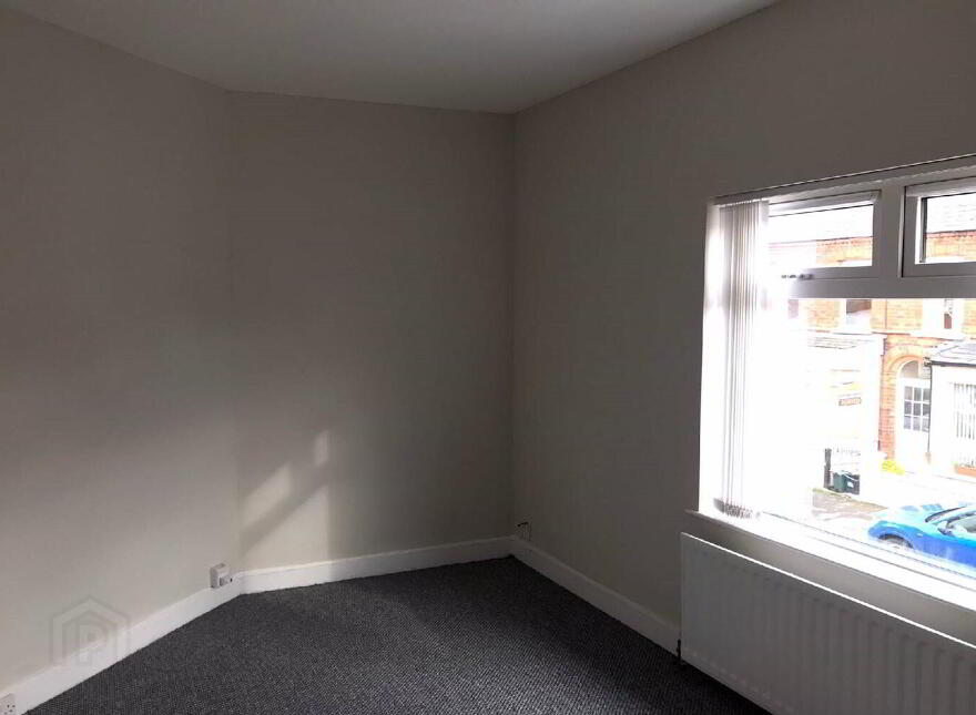 35 Dunraven Avenue, Belfast, BT5 5JR
