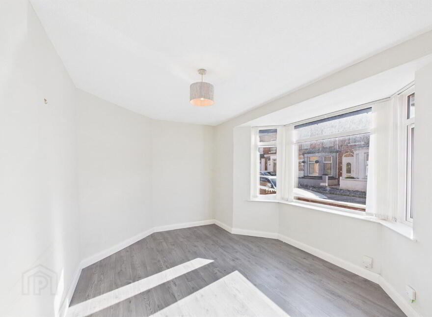 35 Dunraven Avenue, Belfast, BT5 5JR