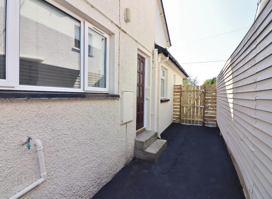128 Lake Street, Lurgan, BT67 9DY